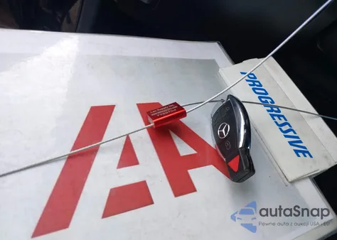 2019 Mercedes-Benz Glc 300 4Matic z USA, uszkodzony, nr VIN WDC0G4KB8KF504744